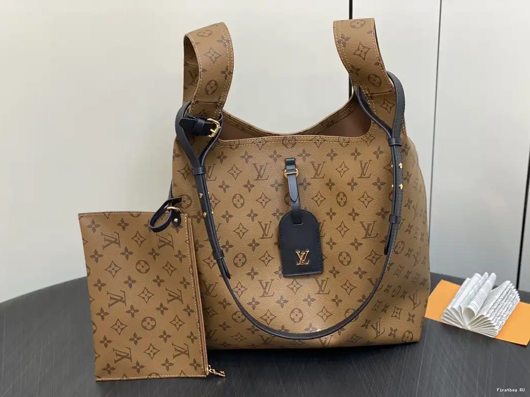 First bag ru Atlantis LOUIS VUITTON GM 0530